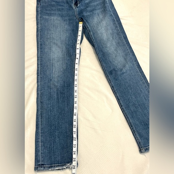 Vervet Los Angeles Classic Blue Slightly Distressed Women's Jeans Size 28 - Picture 15 of 15